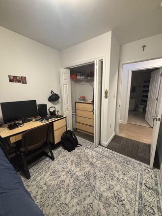 Bedroom - South Campus Commons 7
