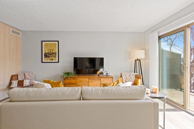 Living Room - Mountainaire Studio Apartments