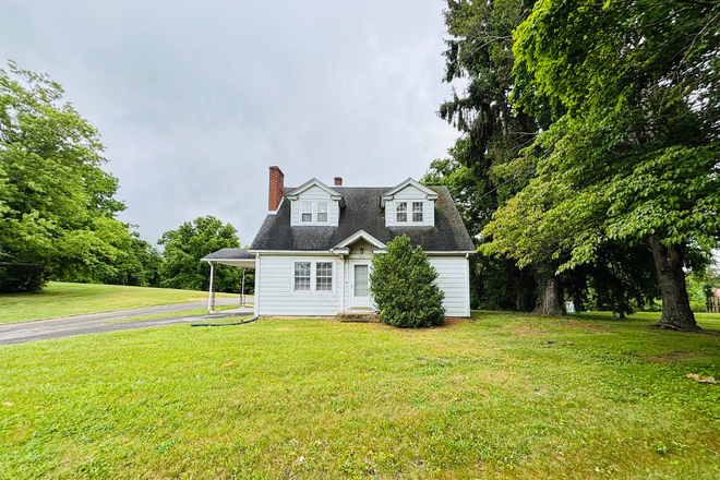 - 4 Bedroom 2 Bathroom house