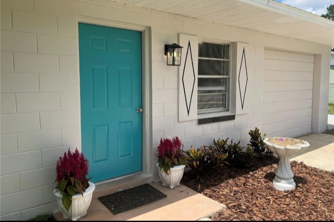 Front door - Cozy quiet home minutes from UCF