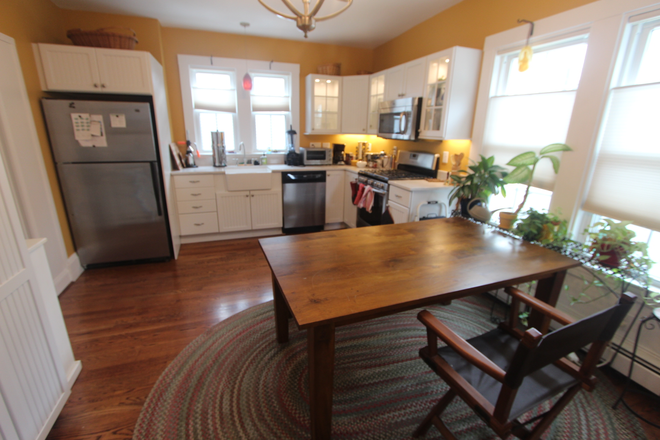 1 - Furnished room in house near Tufts campus