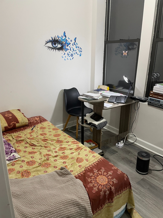 room - 1004 S OAKLEY BLVD