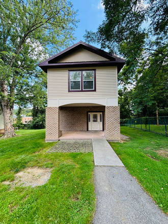 - 4 Bedroom 3.5 Bath House