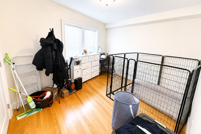 Bedroom / Spare room - Modern 2 Bedroom Apartment Jamaica Plain