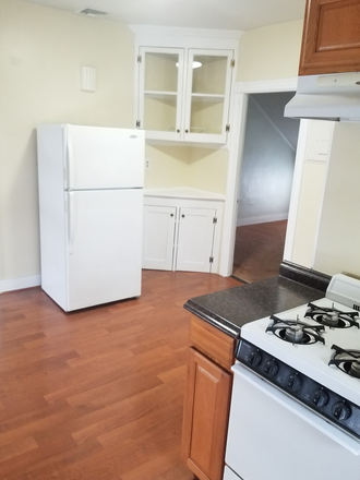 Kitchen - 12Armstrong Ave, 3rd Floor Right