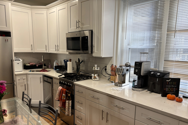 Kitchen - 3 Bedroom Apartment on Park Drive - Available 1/1/26