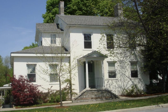 Exterior - 404 Pearl St, Apt 1E