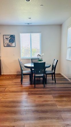 dining area - Kelsey Court Student Home - Standart Room $700 or $950 master room private bathroom