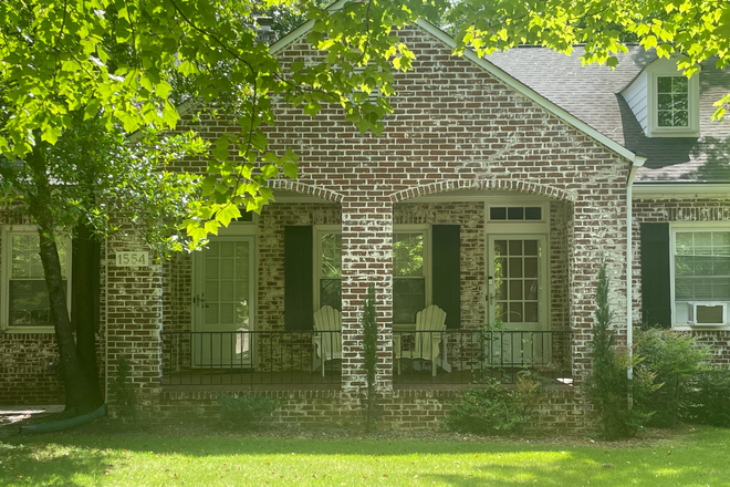 Outside street view - 2 bed/1 bath directly next to Emory University