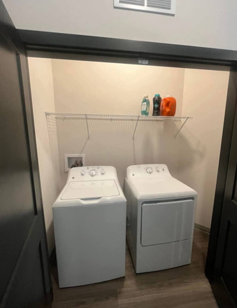 Laundry in unit - Relet Current Orlando Apartments