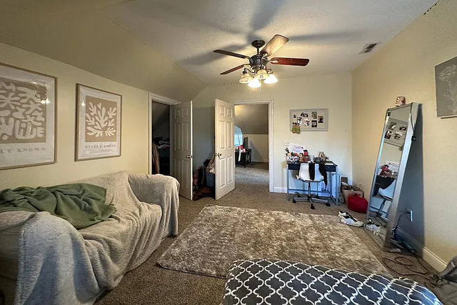 Bedroom - House on Eden (Roommate Dropped/Looking for 1/Have 6/slaugh_10 IG)