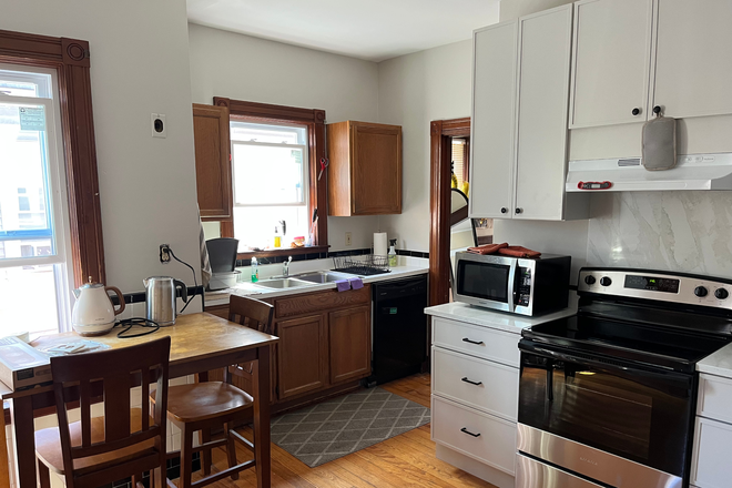 . - College Ave Somerville Huge 5 bed 2 bath with updated kictchen and bathroom for June 2027! Apartments