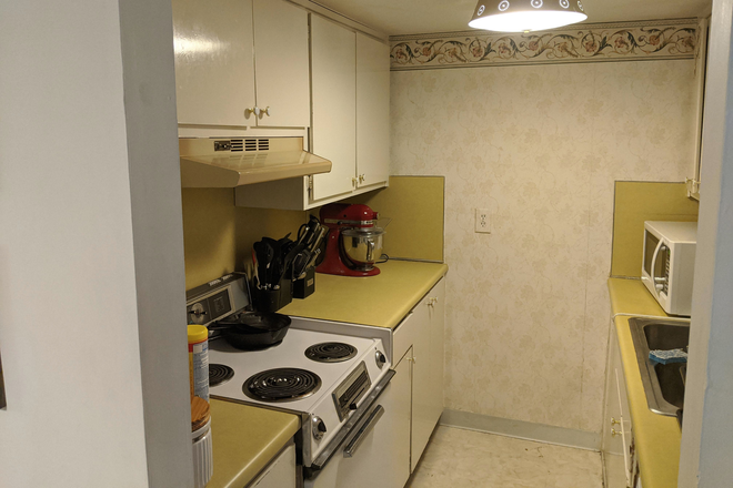 Kitchen - Emory Garden Condo