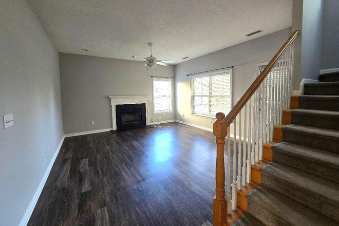 Entrance has great room with fireplace overlooking pond - Bayview Farms James Is, Minutes to MUSC, Community Pool, House