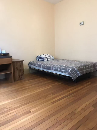 Small room 1 - Two Furnished Private Rooms Near Longwood / Mission Hill — Available July 15 or Later Apartments