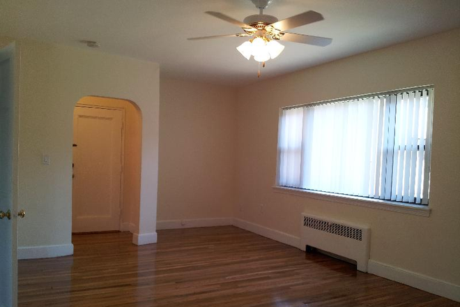 2 Bedroom - 106 Longwood Ave. - NO Broker's Fee!! - Avail 9/1 - Renovated 2 Bedroom Apartment on Longwood Ave
