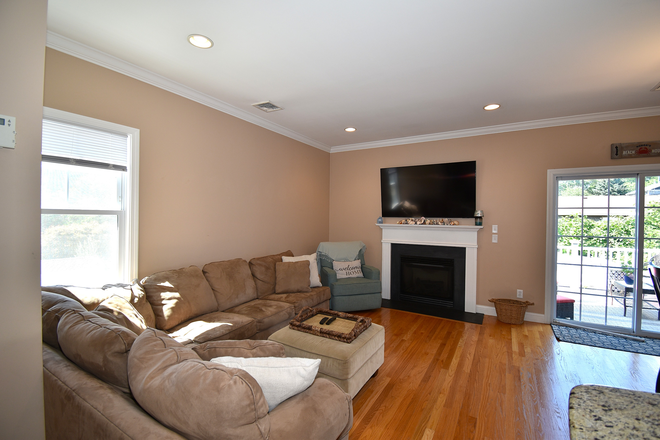 Living Room - 93 Old Pine Rd House