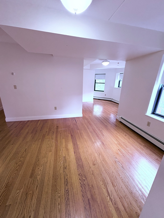 Call NOW for showings! 617-236-8550 - MASS AVE - HUGE 3BR *AVAIL NOW* W/ PRIMARY BDRM, 2 BATH, H&HW INC, LNDRY IN BLDNG, EIK, DW, BAY WNDW