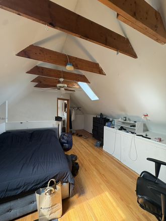 bedroom - PRIVATE ROOM WITH BATHROOM- TOP FLOOR- 5 MIN WALK FROM ORANGE LINE Condo