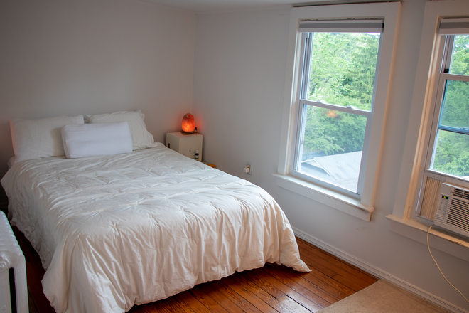 Bedroom 2 - 2BR apt-86 Spruce St #6-Princeton