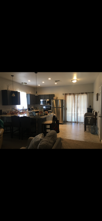 Living room/ kitchen - Room in Atwater