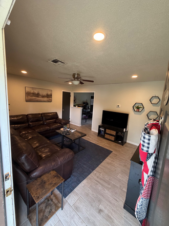 Living room - House close to campus
