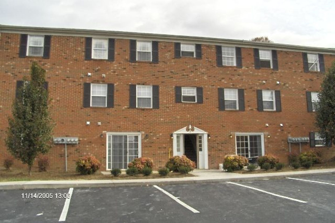 - 2 Bedroom 1 Bath Condo