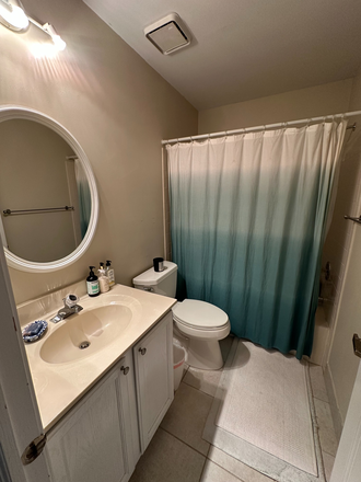 Ensuite bathroom - Furnished Ensuite Room in Quiet Townhome — All-Inclusive, Available September 1