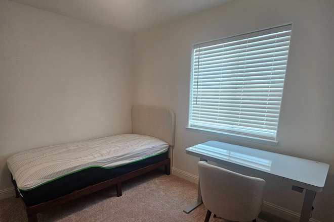 Upstairs Bedroom Available 01/01/2026 (Comes with mattress+mattress cover/frame, desk, chair, whiteboard) - Academic Sanctuary – Brand New Room for Rent 2 Miles from UC Merced