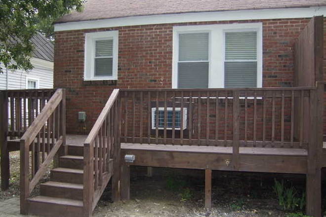 Deck - GORGEOUS STUDIO WITH YARD - LANCASTER ST - ONE BLOCK FROM DUKE Duplex