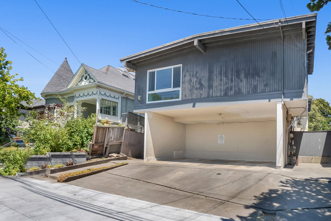Outside Street View - Quiet 1 bedroom unit in North Berkeley