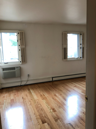 third floor bedroom - 3B2B townhouse MIT-Kendall