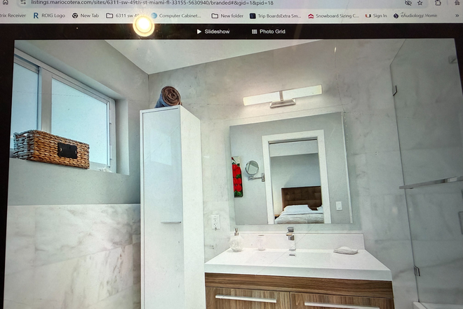 Your private bathroom - Perfect Master Bedroom House