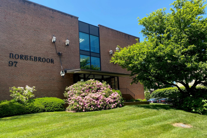 Building - Northbrook Place Apartments