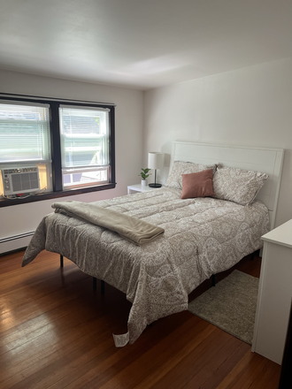 Bedroom - Cambridge Charm near Harvard
