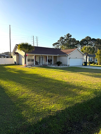 Front View of the House - 4BR / 2BA Student House – Minutes to CCU – Ideal for 4 Roommates – 2026–2027 School Year
