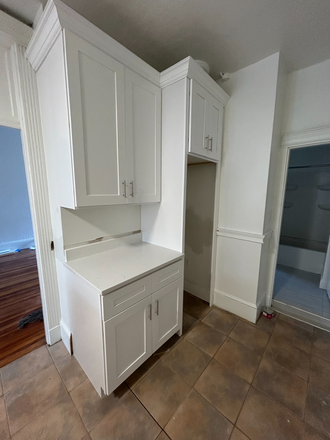 Kitchen - 3 Bed Available 8/15/26! *CONTACT NOAH 603-470-8181 Apartments