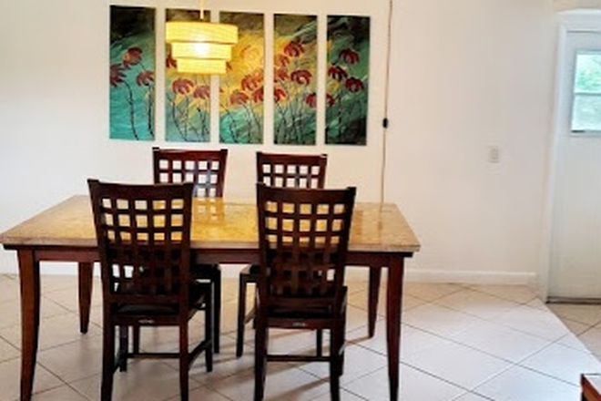 Dining - Central Quiet Residence