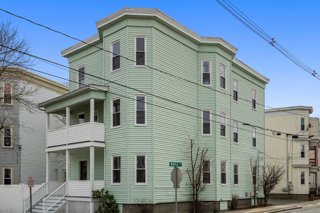 Exterior of house - Newly Renovated Apt - 10 min to Harvard Sq