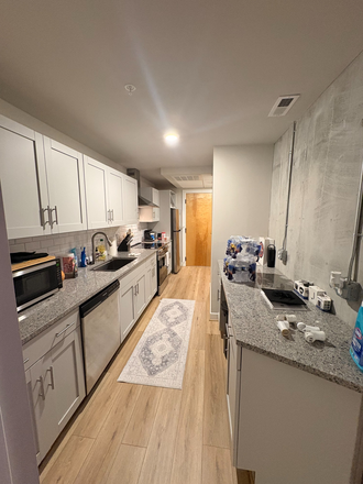 Kitchen - Short Term Sublease Condo
