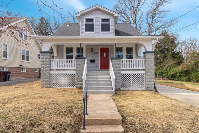 Outside House (front) - 2 openings in our 4-bed, 3-bath house