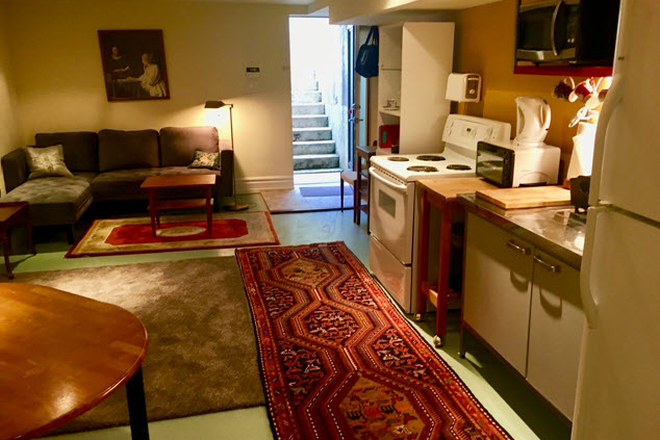 living room/kitchen - beautiful furnished Cabbagetown apartment