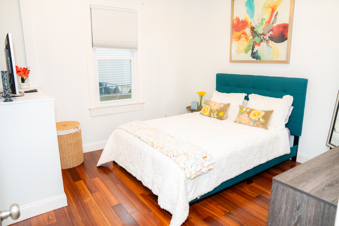 Bedroom - Furnished Room in Renovated Home | 0.8 mi to UMD | All Utilities Included | $1,400/mo