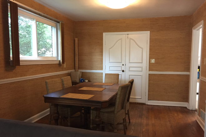 dining room - ROOM In a 5-Bedroom/ 3 bath group area near GU Hospital - FOXHALL Area House (shared housing)