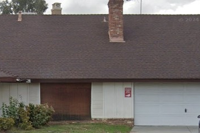 House Photo - 0.4 Miles to UCR Campus. Walk to UCR. Canyon Crest and Apache Trail House