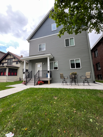 Front of 94 Cleveland (Unit 1) - 94 Cleveland Bedroom- Girls House, across from campus