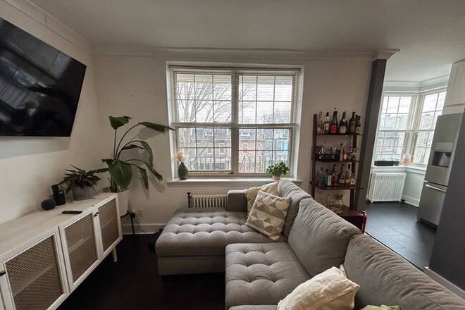 Living Room - Spacious 2BD/2BR Condo for Rent Near Howard University