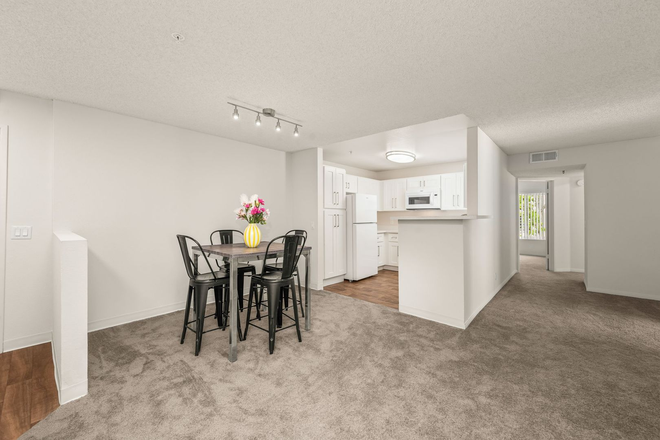 Living room - Furnished Student / Intern Housing - Private Space with Shared Bathroom