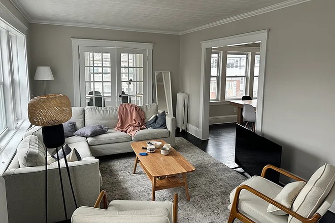 Living Room - NO FEE! 5 Bedroom 2 Full Baths 59 Sunset Rd Somerville Condo