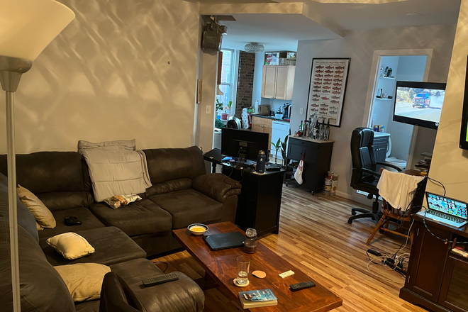 . - Spacious 3 Bed / 1 Bath int he Heart of the North End Avail. 9/1/26!!